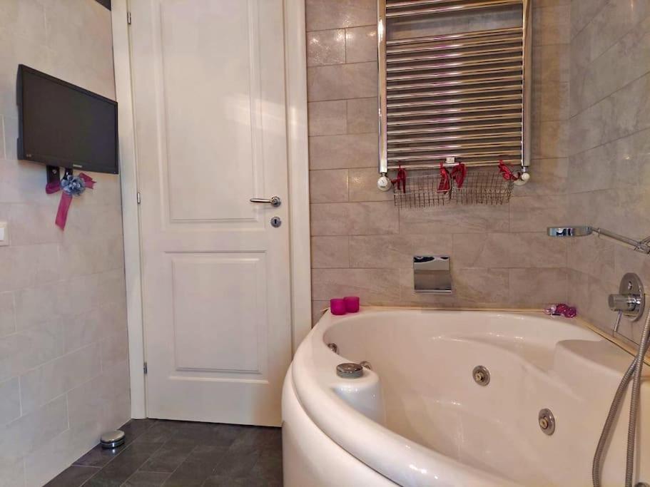 Appartamento 3 Cuori Terni Zewnętrze zdjęcie